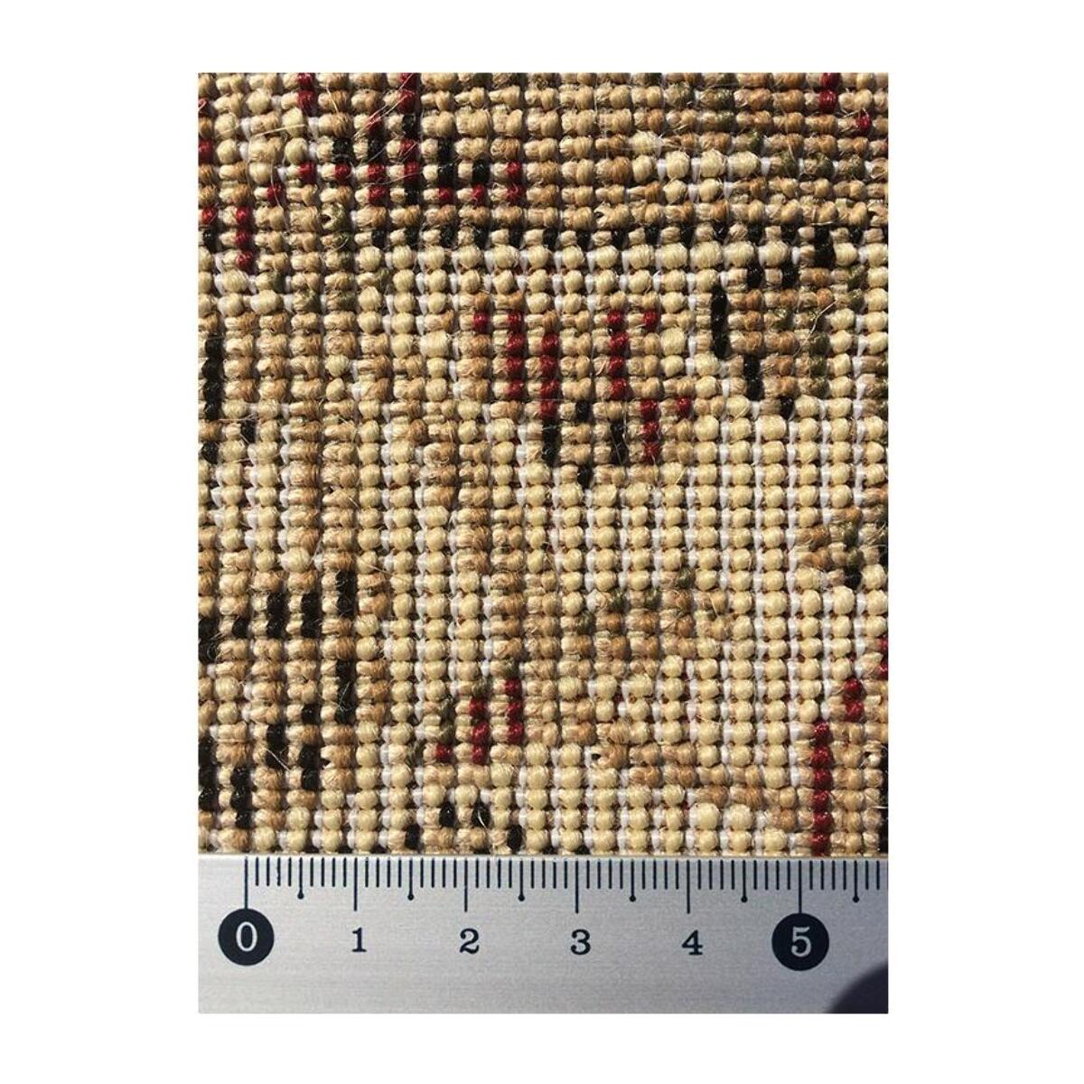 Tapis Fitu au médaillon central inspiré des dessins traditionnels d'Orient