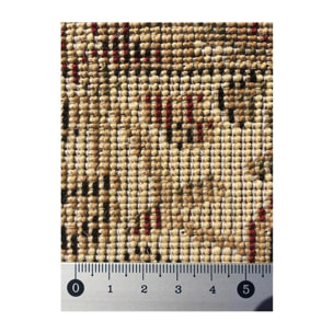 Tapis Fitu au médaillon central inspiré des dessins traditionnels d'Orient