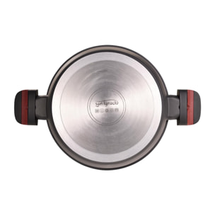 Cacerola con tapa en aluminio fundido de color negro, apta para inducción y antiadherente