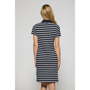 Vestido azul marino de rayas y cuello de polo con parche náutico