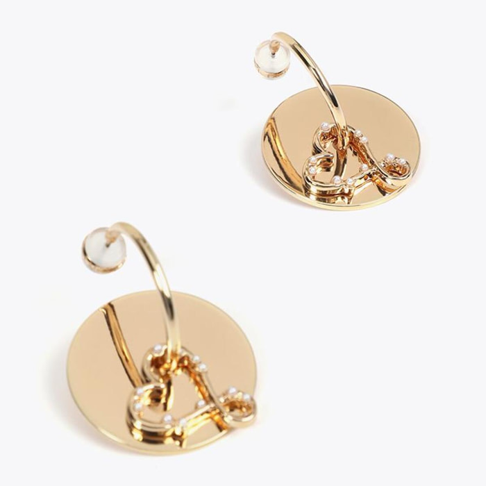 Orecchino a cerchio mobile con cuore infinito