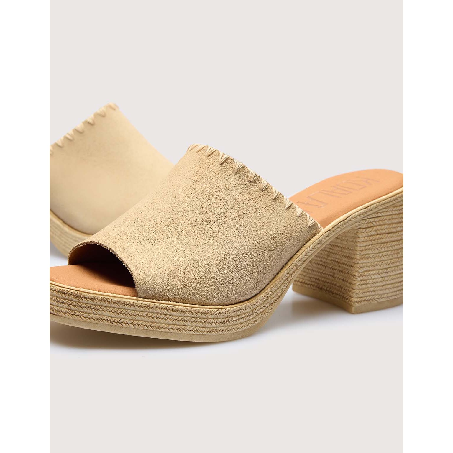 Sandalia Tacón Arena - Thyme