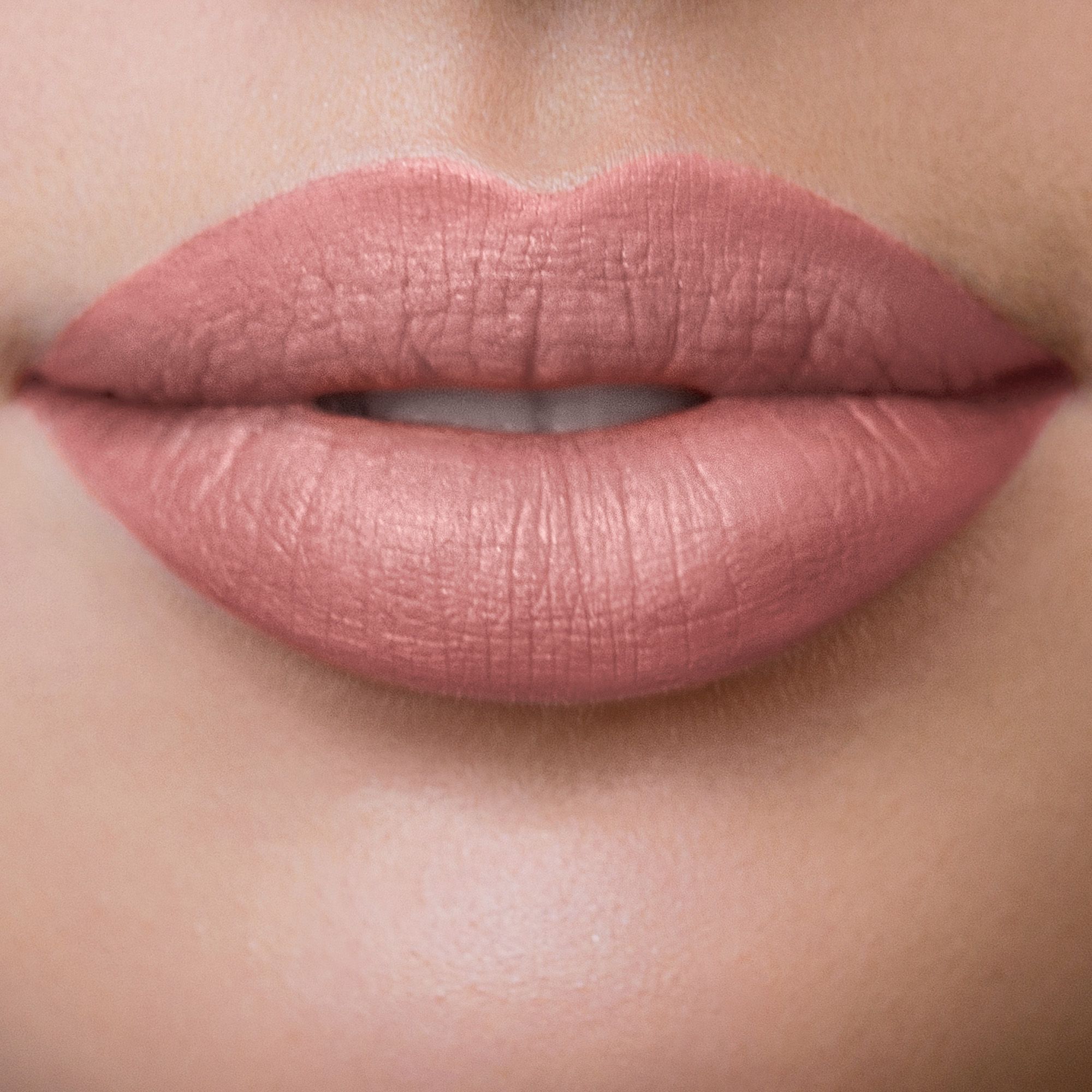 LONG LASTING LIQUID LIPSTICK Rossetto liquido a lunga durata dal finish matt