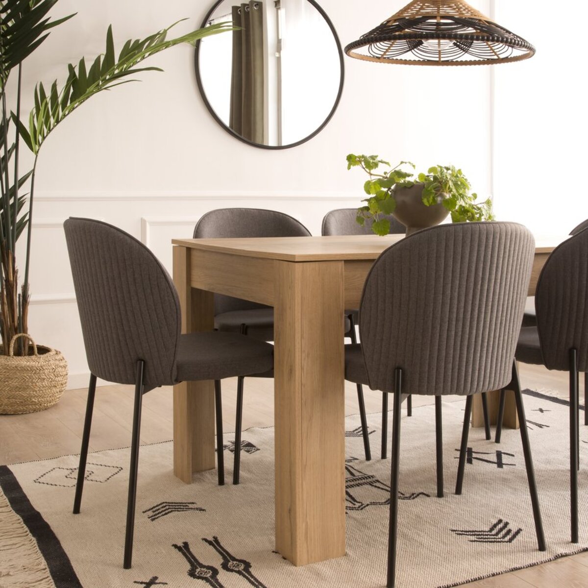 Table à manger extensible Selena -bois d'ingénierie, effet orme et orme blanchi-couleur noix naturelle 140 x 74 x 90 cm