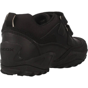 Zapatillas Niño de la marca GEOX  modelo J NEW SAVAGE BOY B A NEGRO