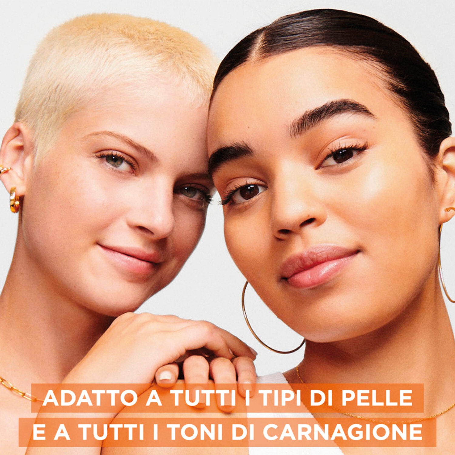 Siero Viso Notte Uniformante Anti-Macchie Illuminante Rivitalizzante Levigante SkinActive Vitamina C con Acido Ialuronico - Flacone da 30ml