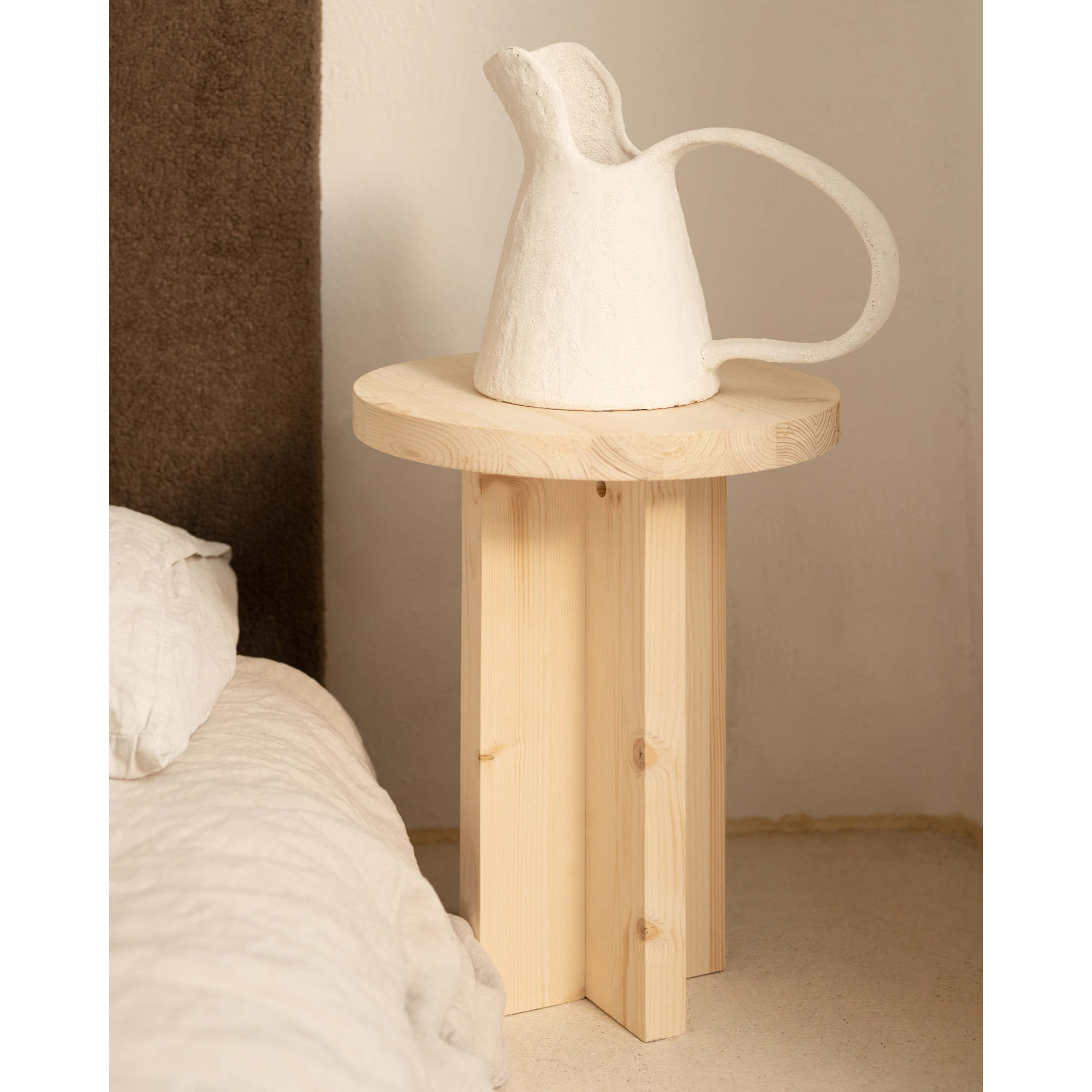 Table de chevet en bois massif ton naturel 45x35cm Hauteur: 45 Longueur: 35 Largeur: 35