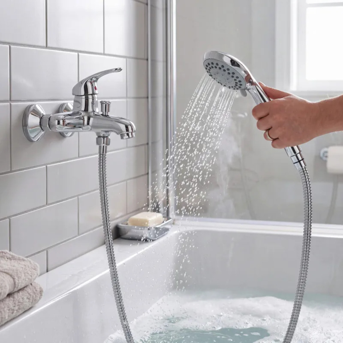 Flexible de douche inox NÉO 1,80 m – Anti-torsion – Connexion universelle F 1/2 – Certification ACS – Chromé Ø 14 mm