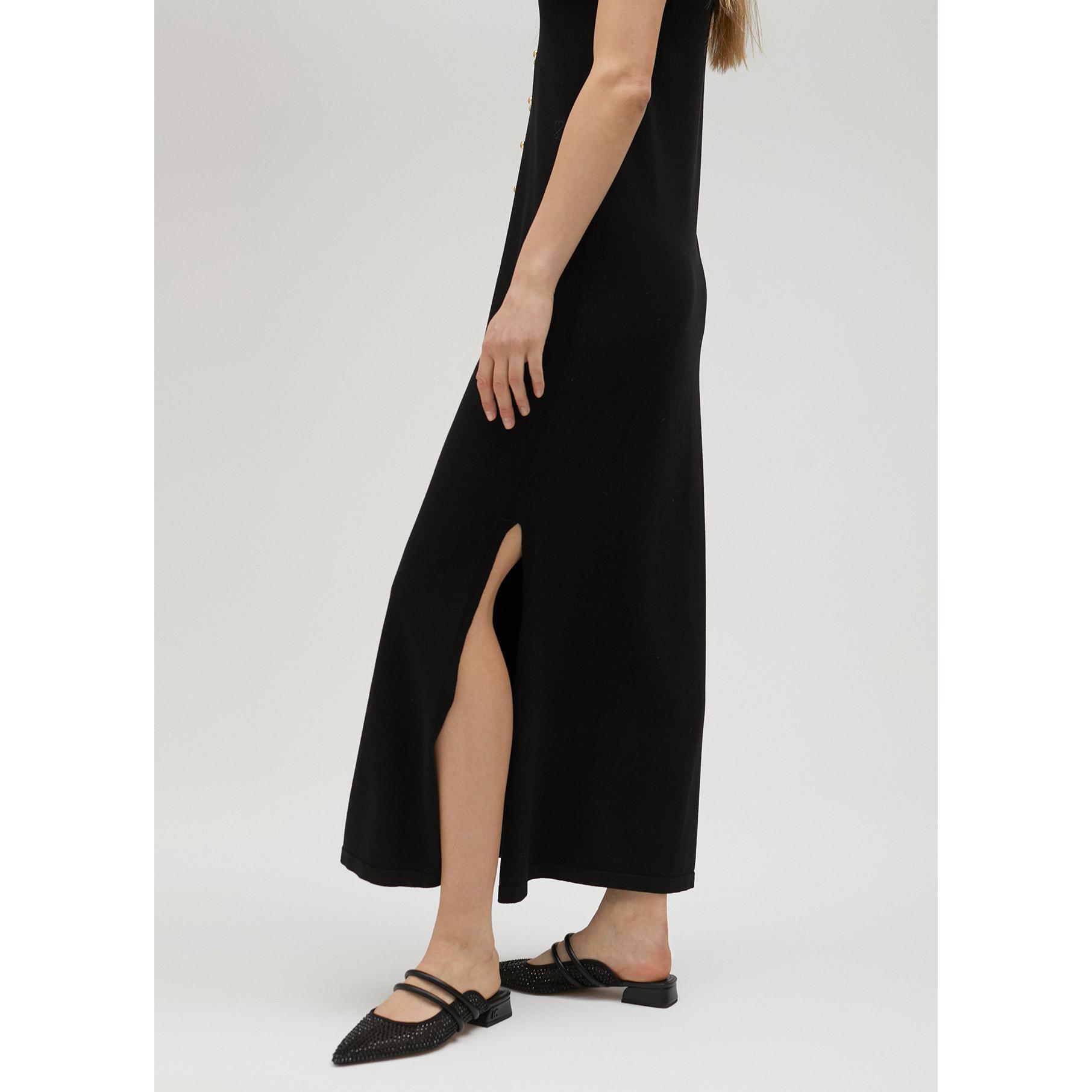 Vestito nero in maglia con borchie