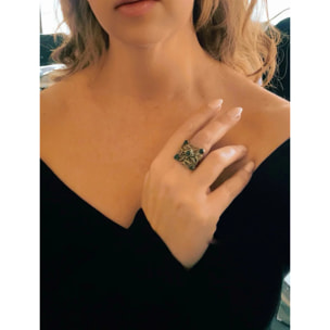 Anillo cuadrado Enredado en dorado y cristal black diamond