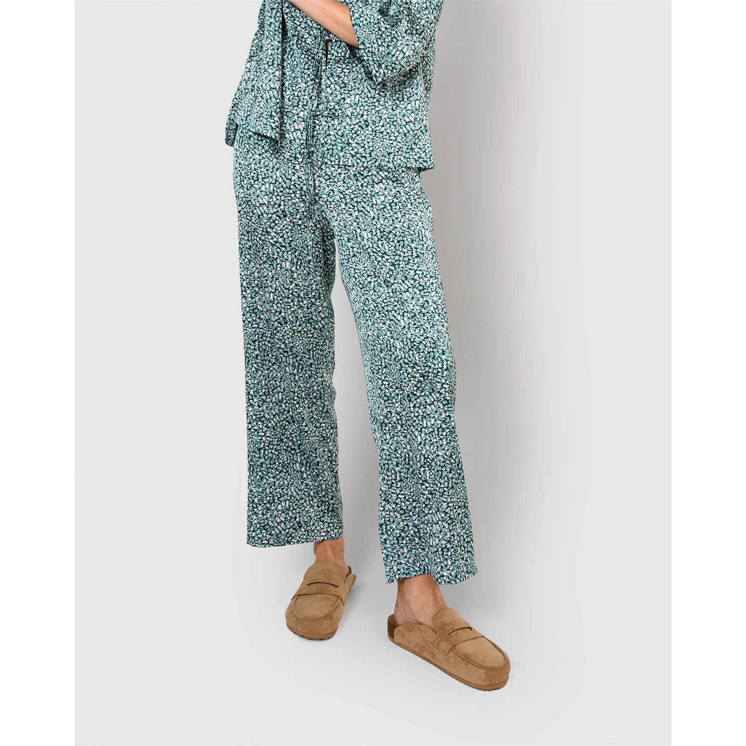 Pantalón largo satén synca agua marina