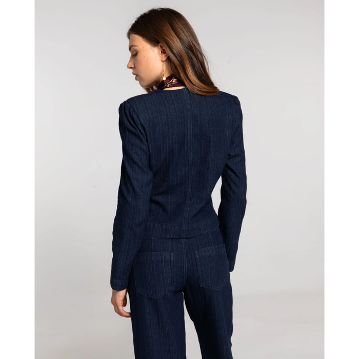 Chaqueta de mujer entallada con hombreras