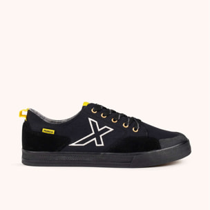 Zapatilla Casual Urbana Negra con Suela Vulcanizada MUNICH SWING 13