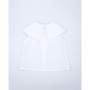 Blusa de popelin blanco con cuello.