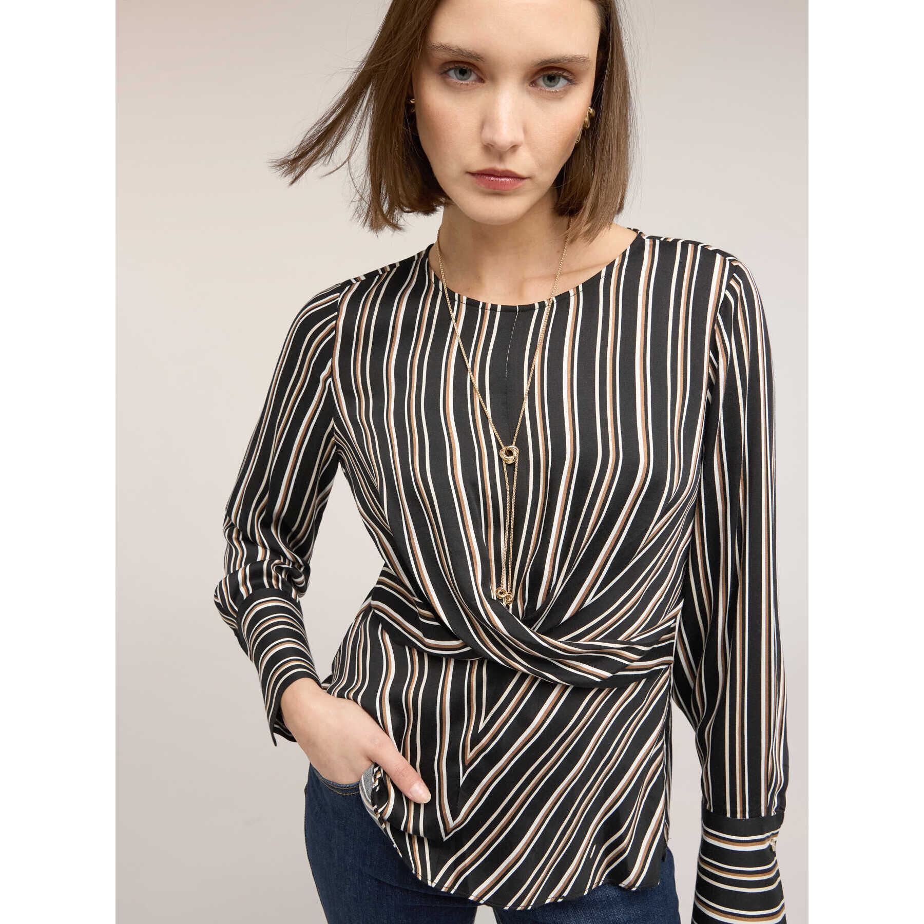 Motivi - Blusa a righe con incrocio - Grigio