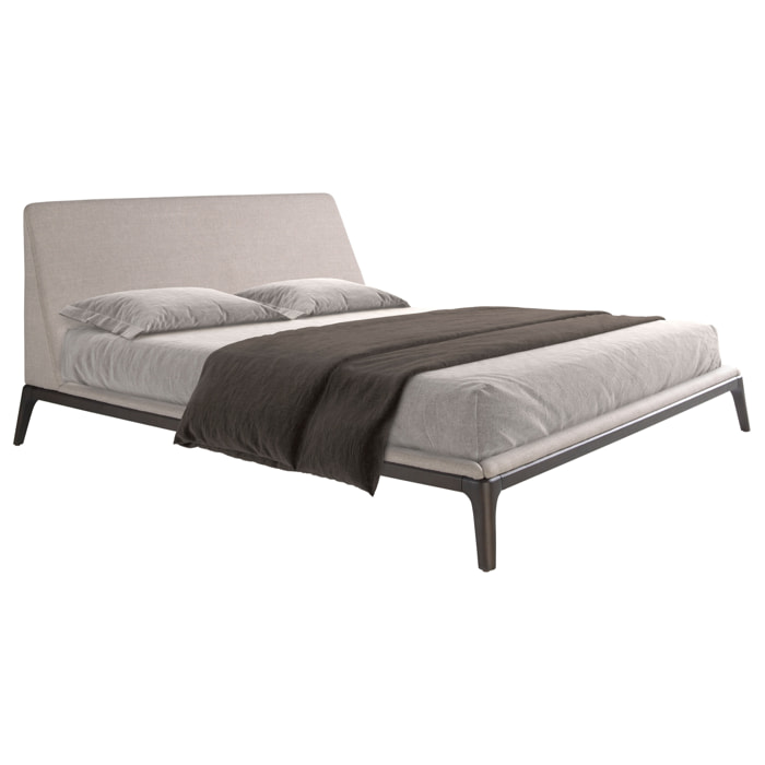 Cama Angel Cerdá de matrimonio con cabecero y estructura en tela gris y patas de madera en wengué 192x230x101cm