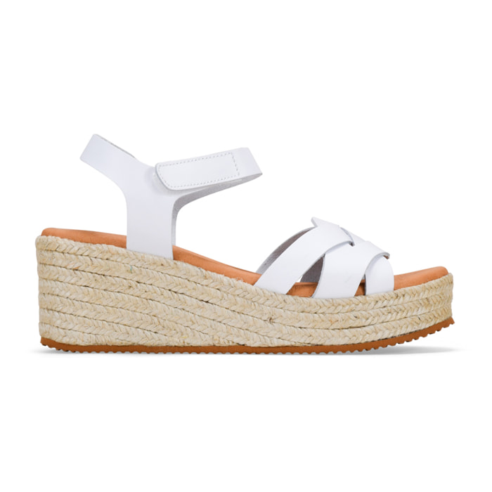 Sandalias con cuña y plataforma blancas en piel con esparto