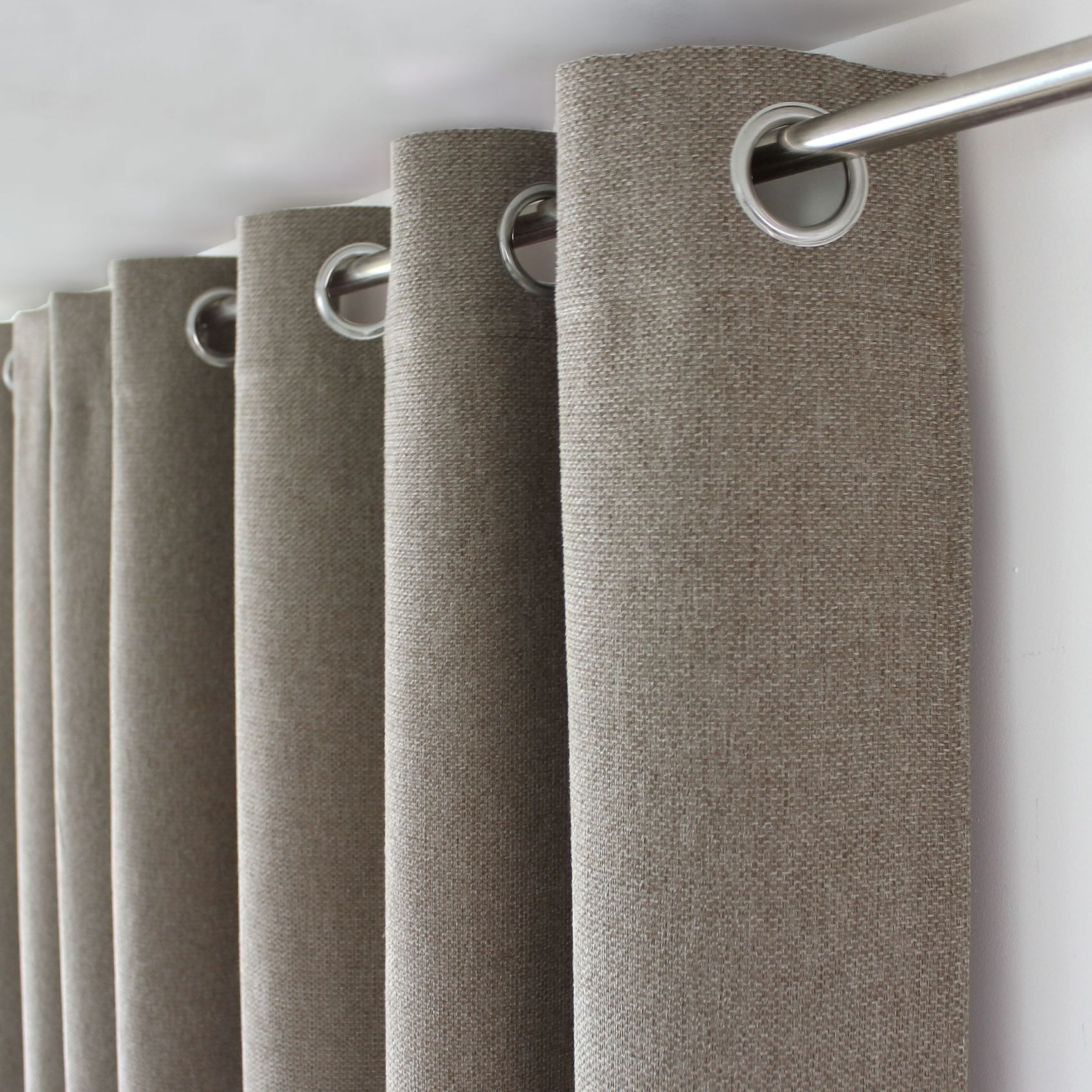 Rideau à oeillets en velours chenillé - Taupe