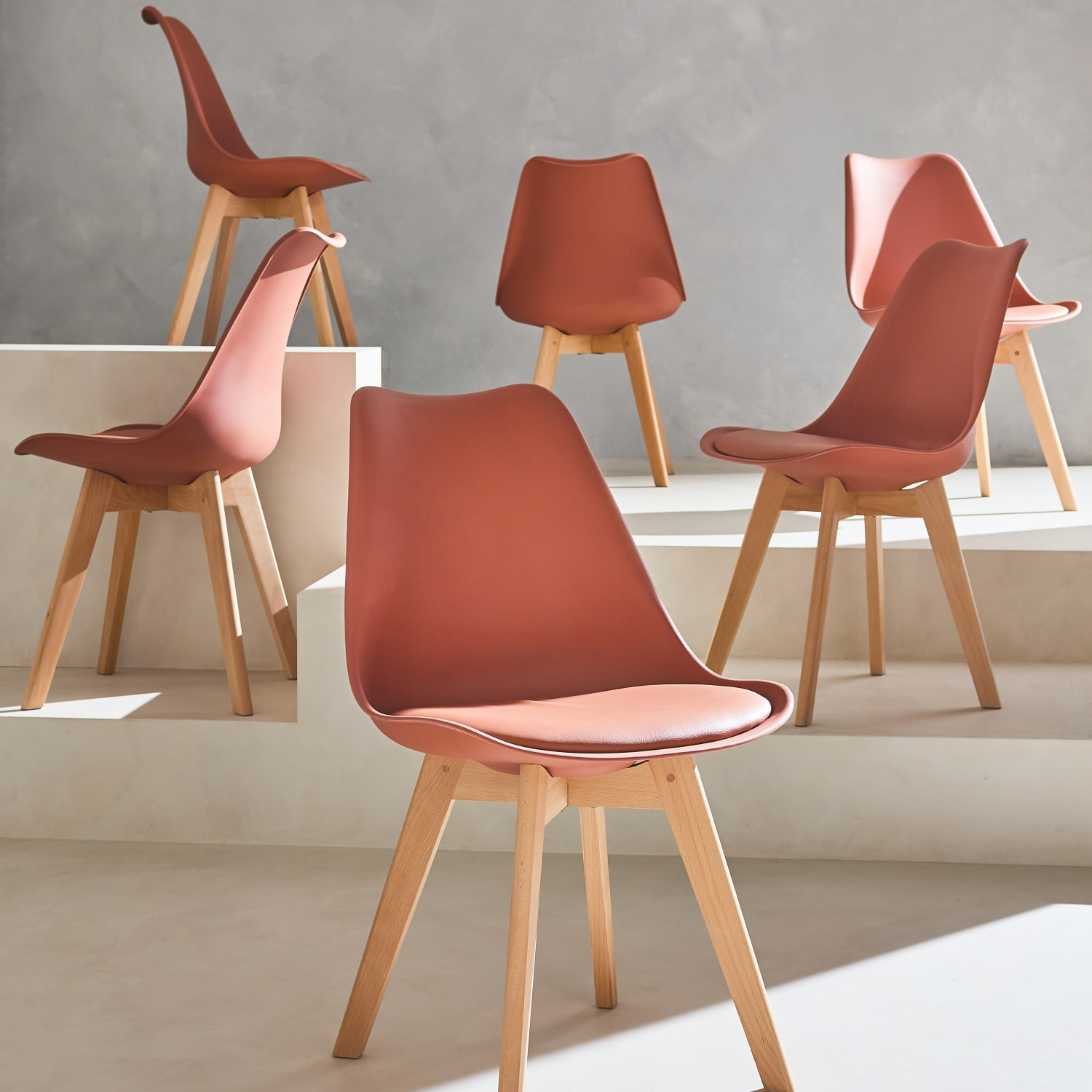 Lot de 6 chaises scandinaves. pieds bois de hêtre. chaises 1 place. terracotta