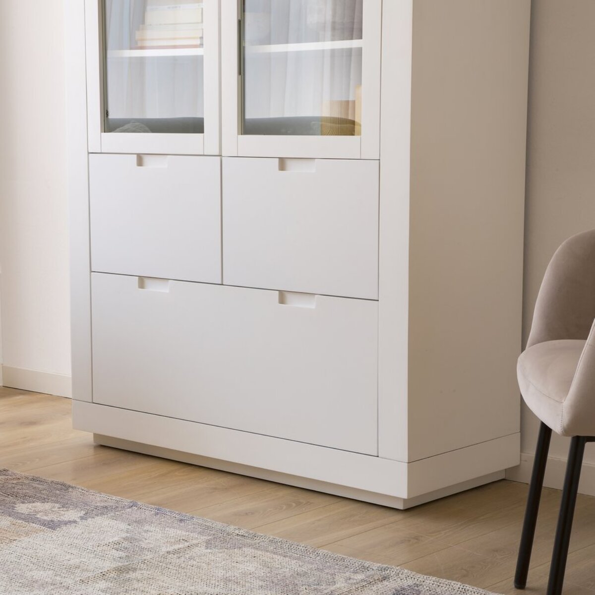 Vitrine Sisal -bois massif et panneau de mdf-couleur laqué blanc mat 110 x 190 x 45 cm