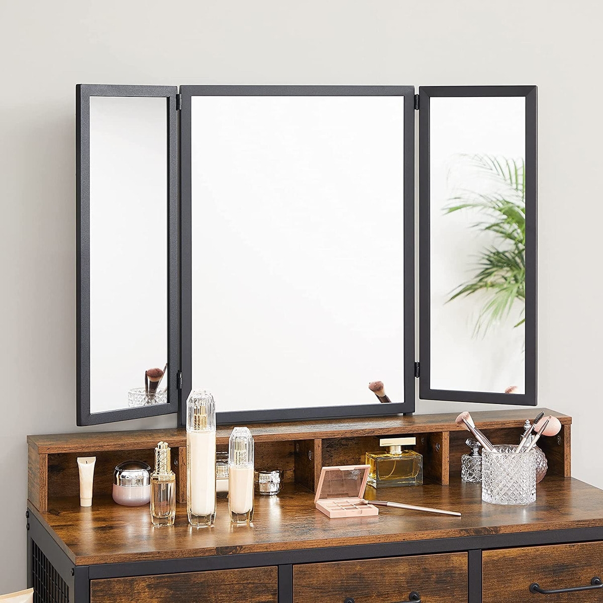 Toeletta industriale rustica con specchio tri-fold e sgabello in ecopelle RVT004B01