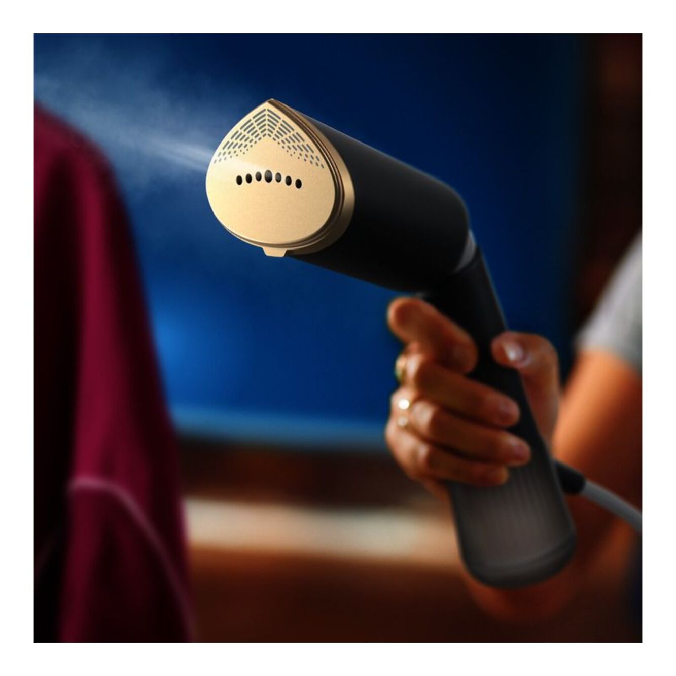 Défroisseur vapeur PHILIPS STH5030/80 Serie 5000