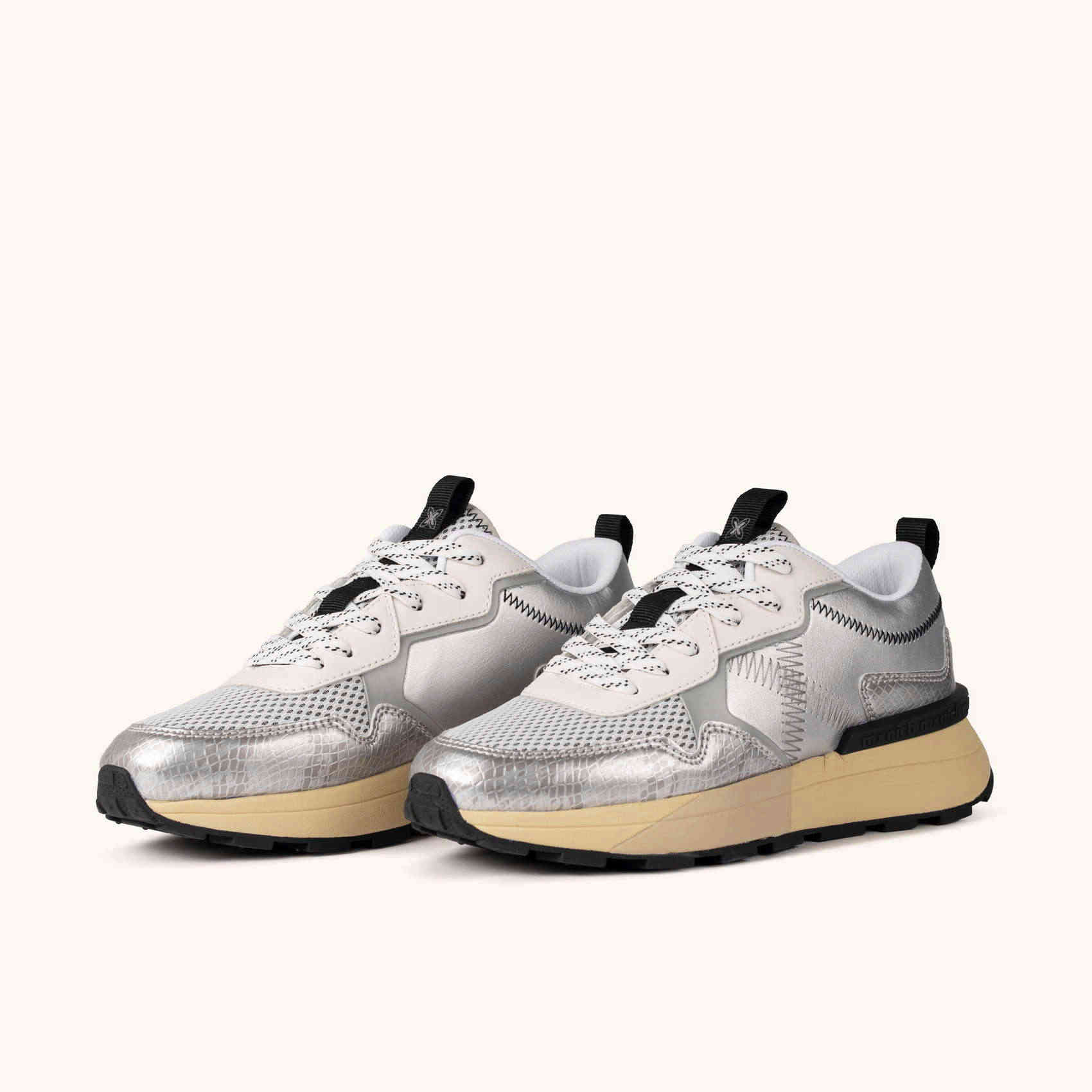 Sneakers Plateadas con Suela de Plataforma MUNICH HI-MAX 01