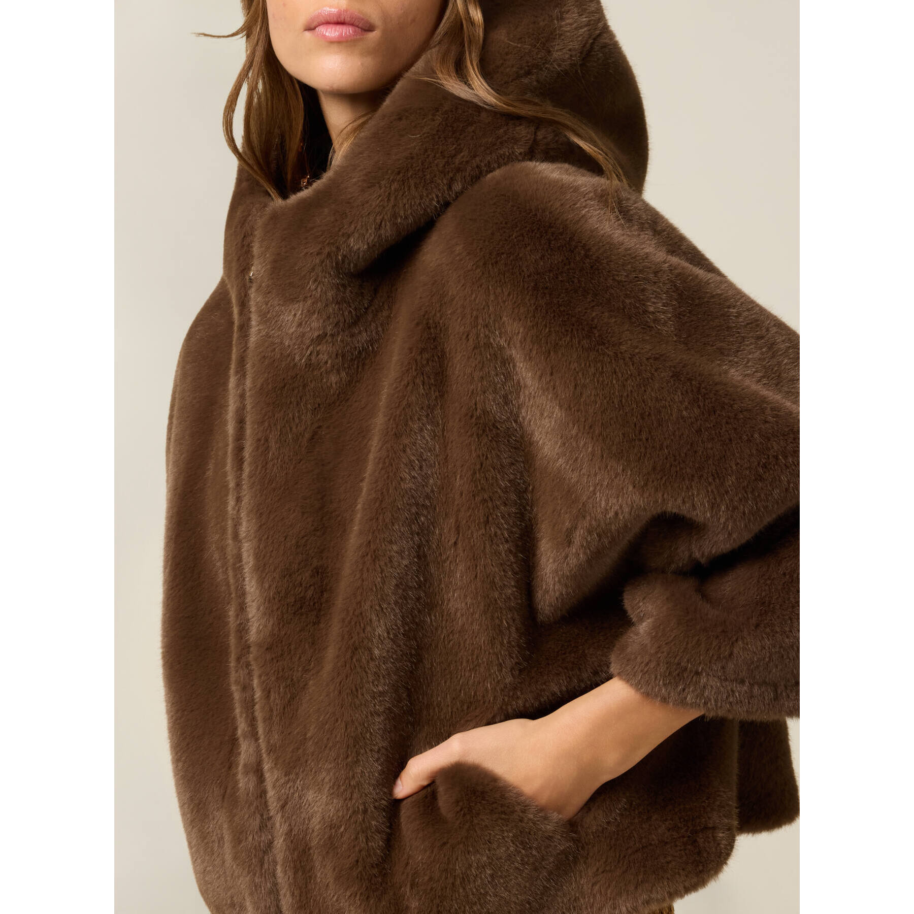 Oltre - Capa corta con capucha - Marrón