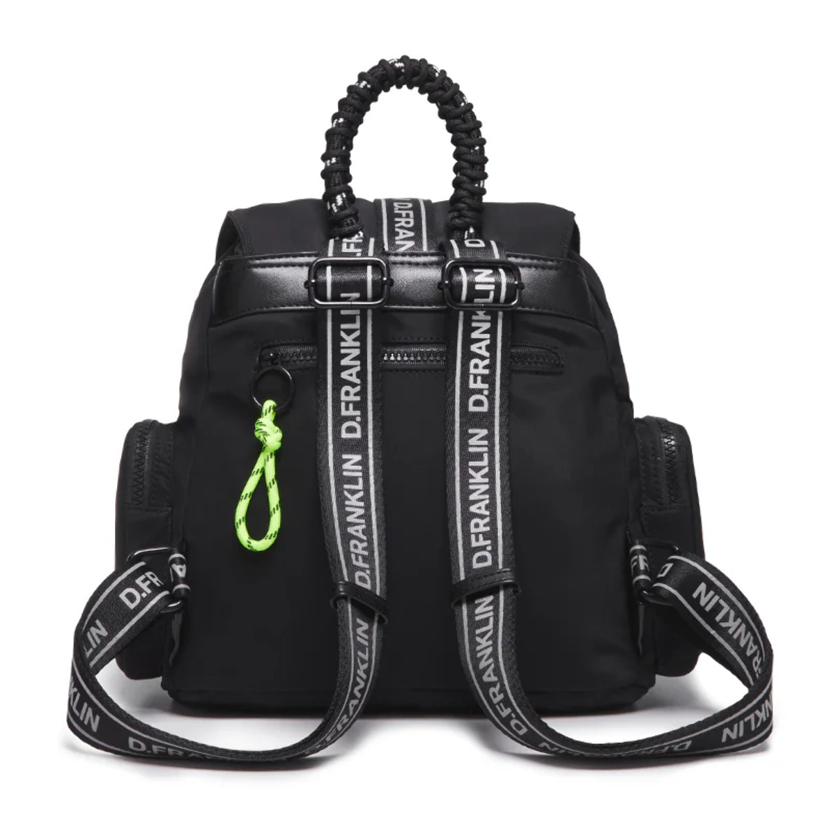 Mochila con Tirantes Regulables Bomb Flap Backpack en Negro D.Franklin