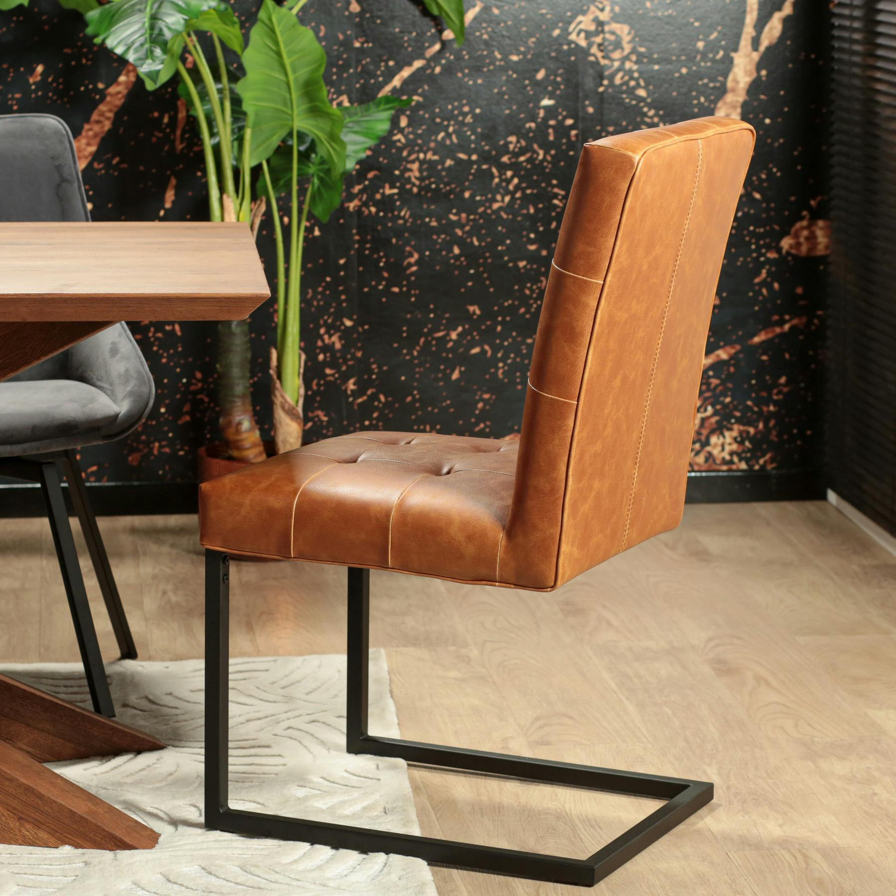 Chaise traineau camel (lot de 2) OKA