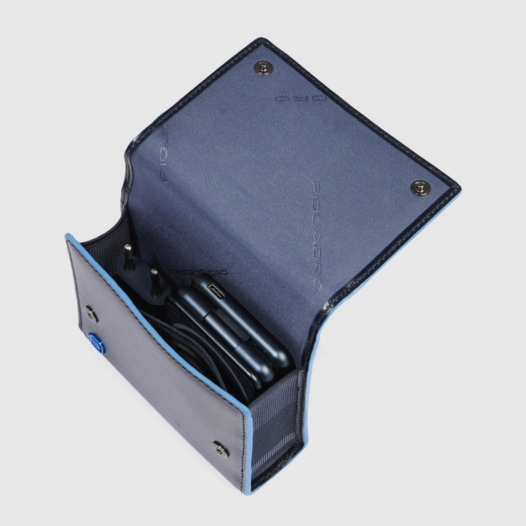 Piquadro Astuccio in pelle con caricabatterie 3in1 15W pieghevole e adattatore GaN 45W