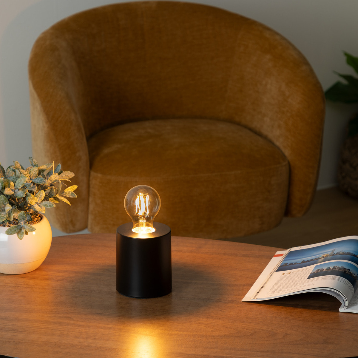Lampe socle "Saba" noire - métal H11 cm