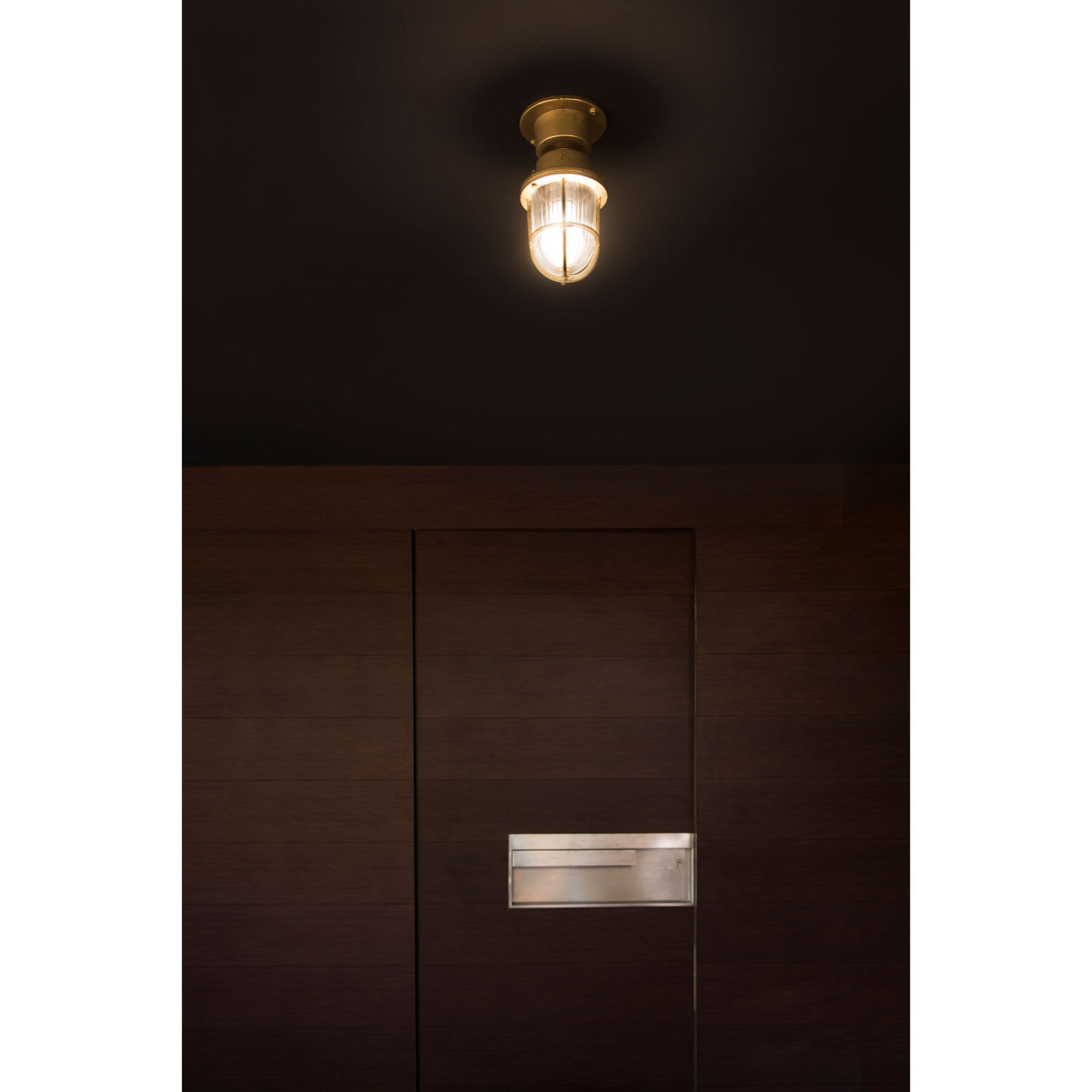 MAUREN Plafón/ sobremuro latón