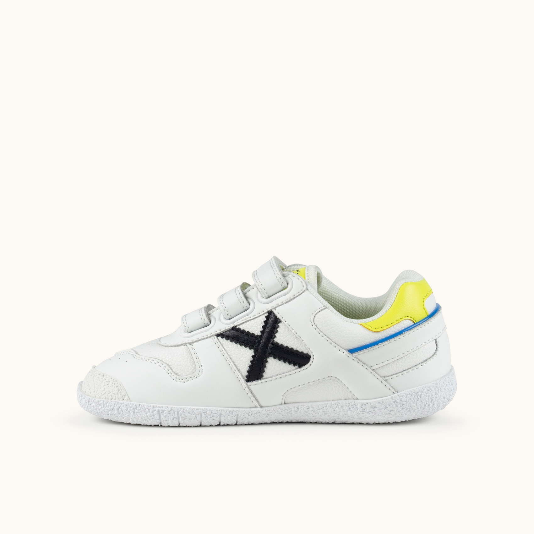 Zapatilla de infantil en Piel Blanca con Cierre de Velcros y Detalles Flúor - MUNICH MINI GOAL VCO 1630