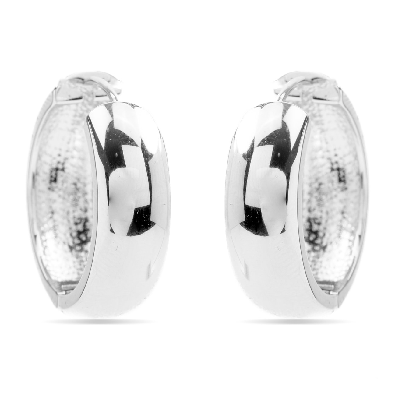 Pendientes de 18mm de diámetro acabados en rodio