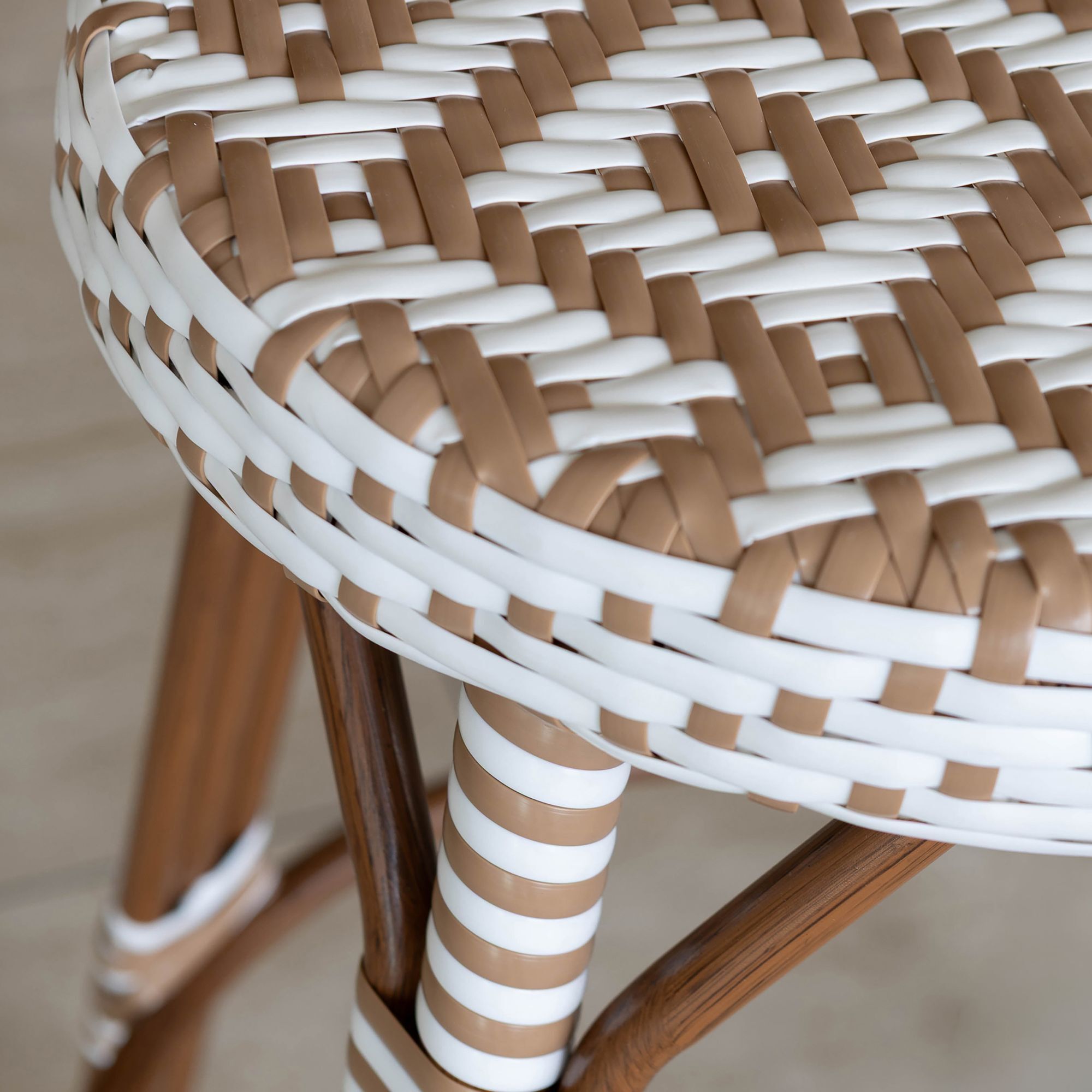 Tabouret bas d'extérieur en aluminium effet rotin noisette SCALA