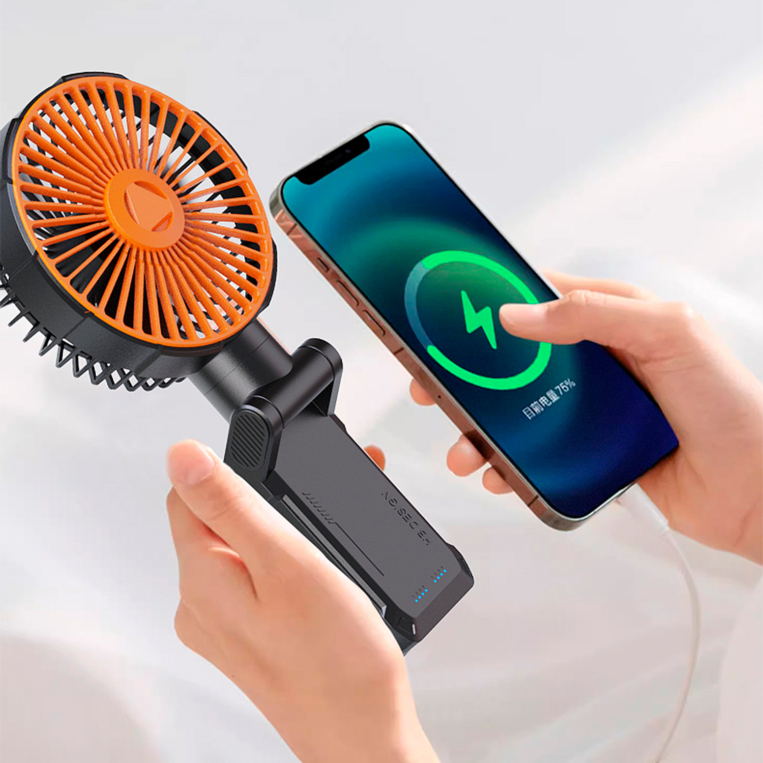 Ventilatore A20 con motore senza spazzole, LED con 11 luci, 4 velocità e 3 livelli di luce. Oscillazione di 90º e angolo regolabile di 180º con pinza di fissaggio e 5200mAh.