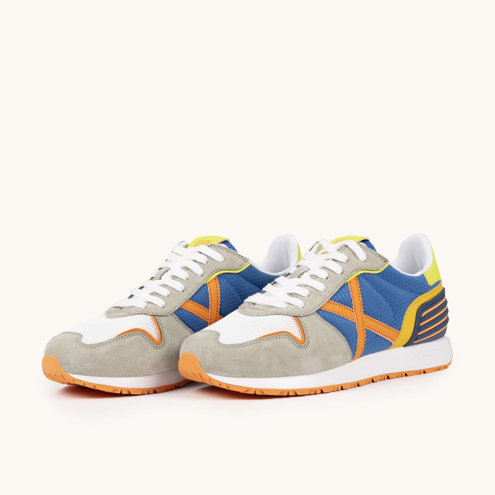 Zapatillas Retro Running con Paneles Contrastados MUNICH MASSANA CLUB 605.