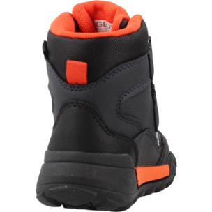 Botines Niño de la marca GEOX  modelo B566LD 0MEBC NEGRO