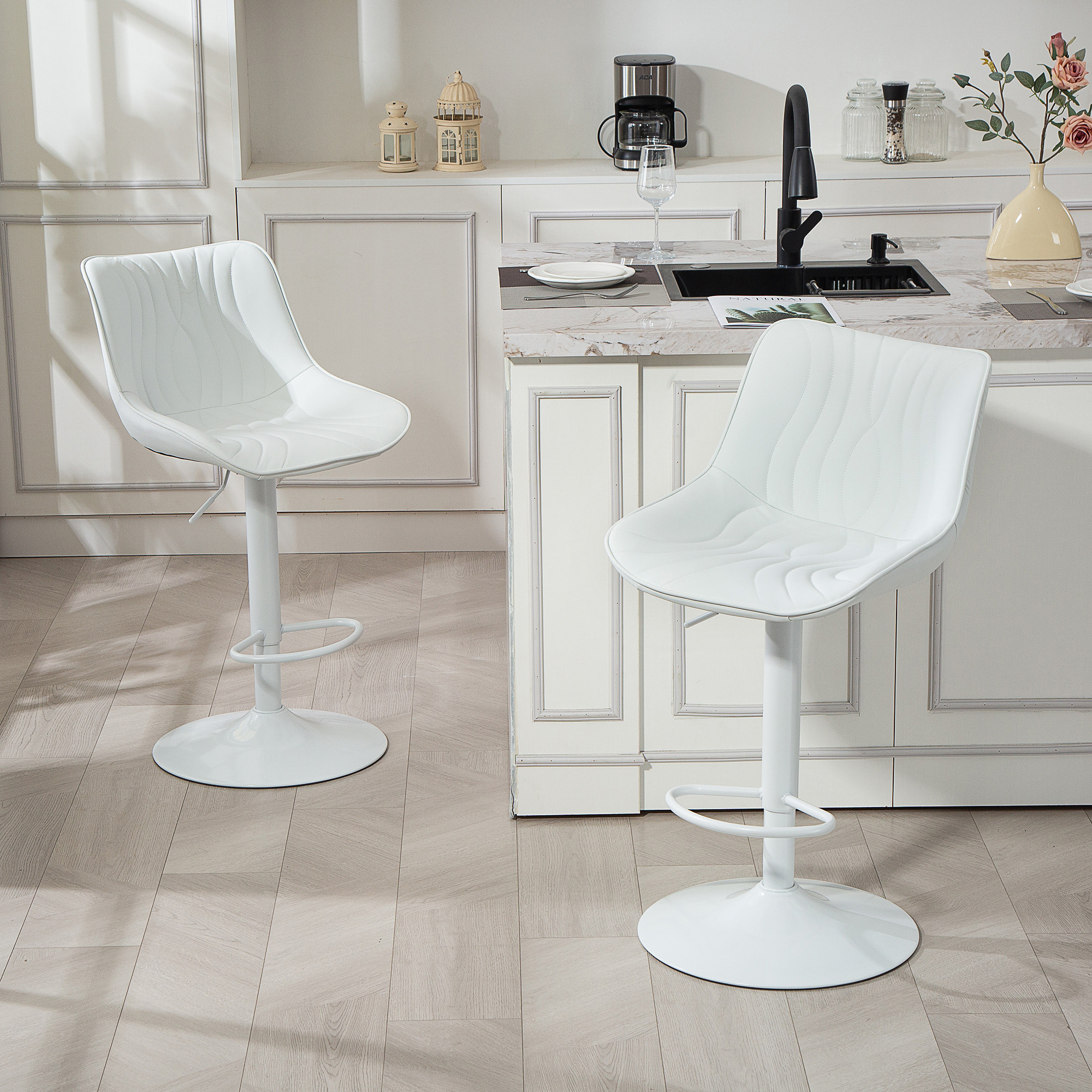Juego de 2 Taburetes de Bar Taburetes Altos de Cocina Giratorios con Altura Ajustable 92-110 cm Respaldo Asiento de Piel Sintética Marco de Acero y Reposapiés para Comedor Mostrador Blanco