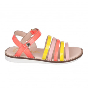 Sandalia en piel para niña con cierre velcro para fácil ajuste