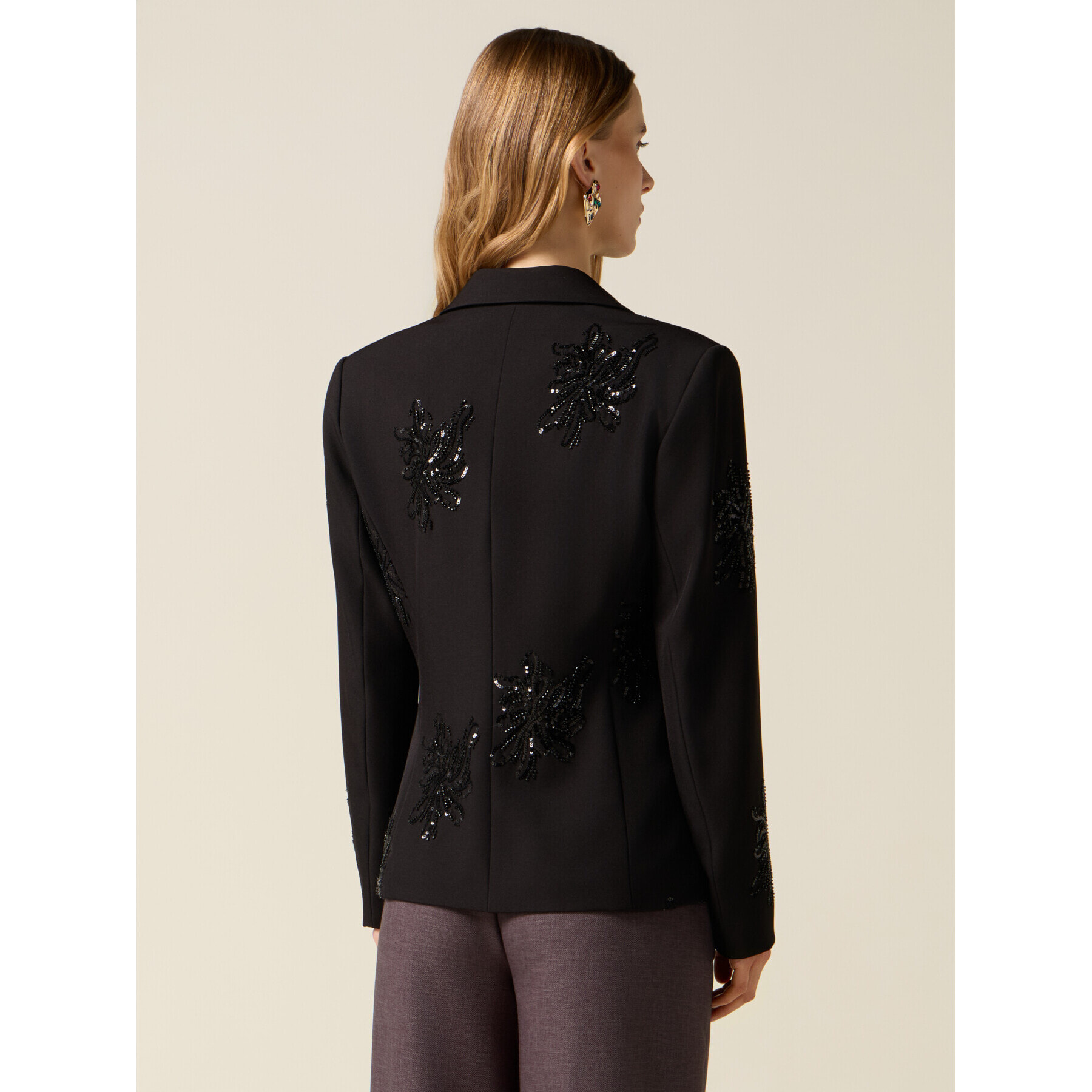 Oltre - Blazer con ricami in paillettes - Nero