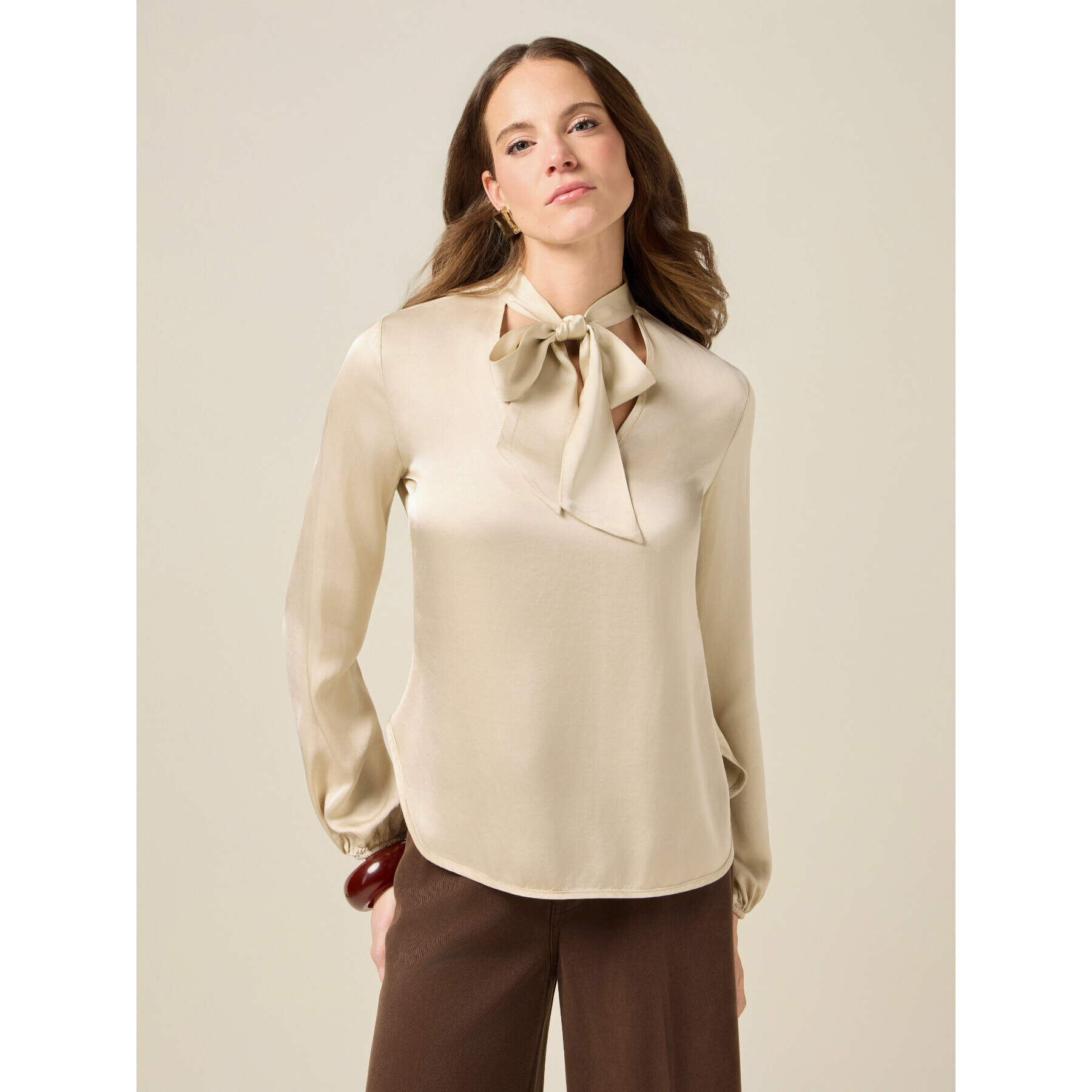 Oltre - Blusa in raso con fiocco al collo - Bianco