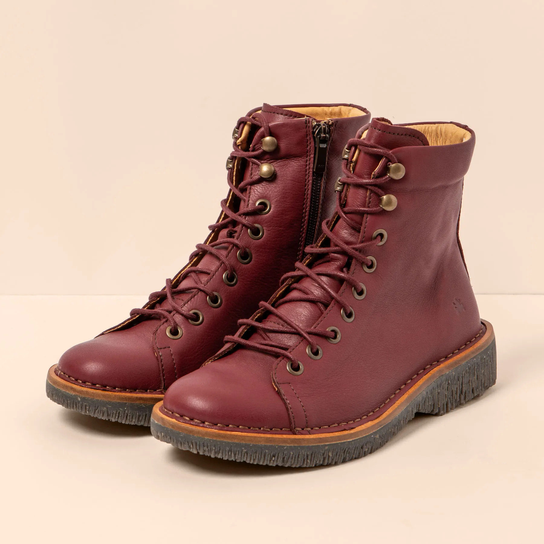 Botines N5572 SOFT NAPPA BURDEOS/VOLCANO color Burdeos