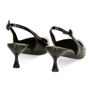 Zapatos de salón negros de charol