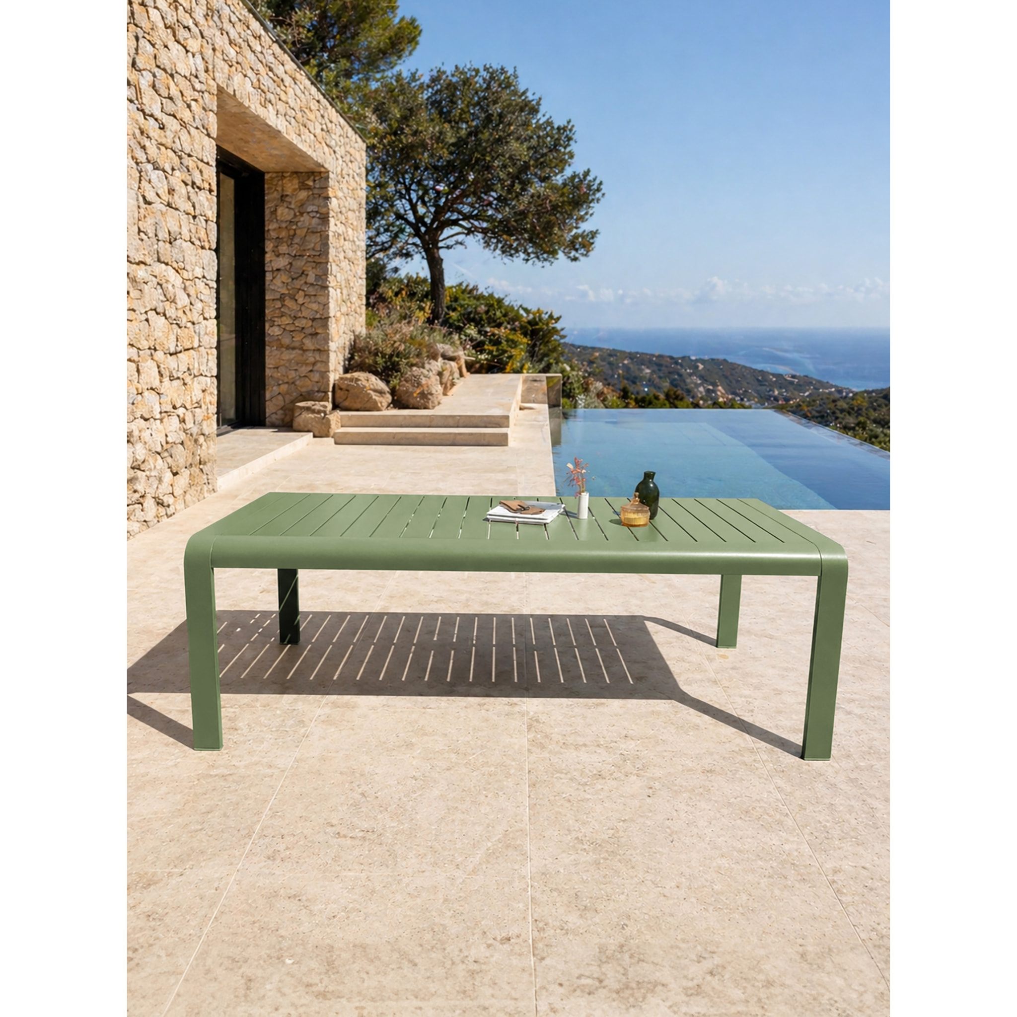 HANOI - Table de jardin en aluminium coloris olive