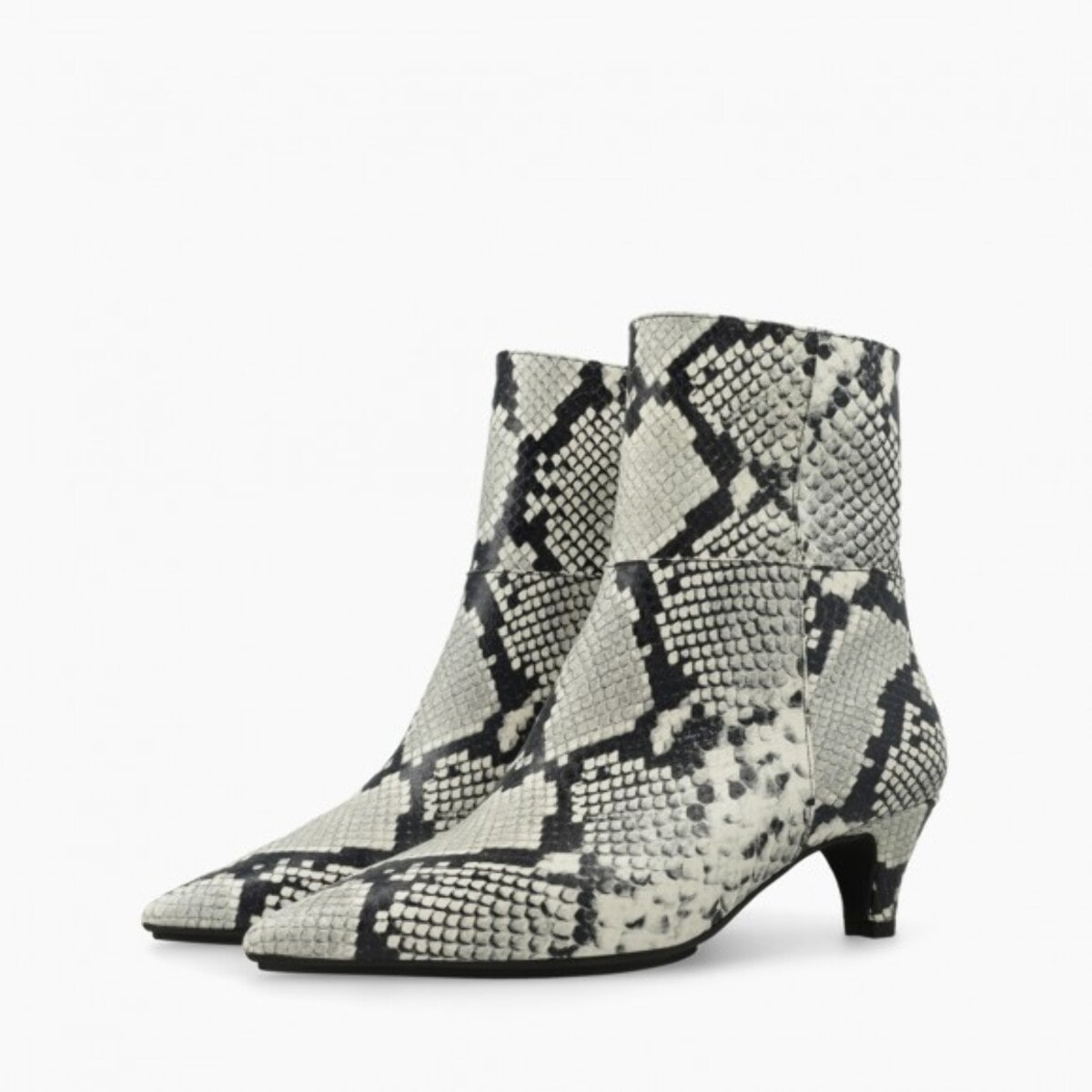 BOTINES ANIMAL PRINT CHIKI