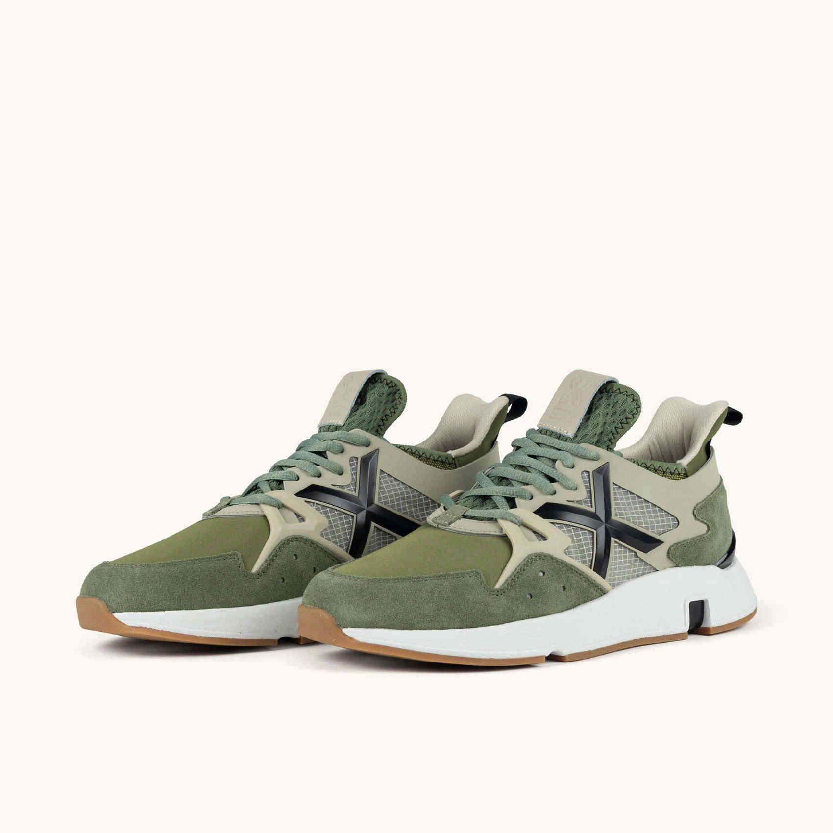 Zapatilla Deportiva Urbana Verde y Beige MUNICH CLIK 109