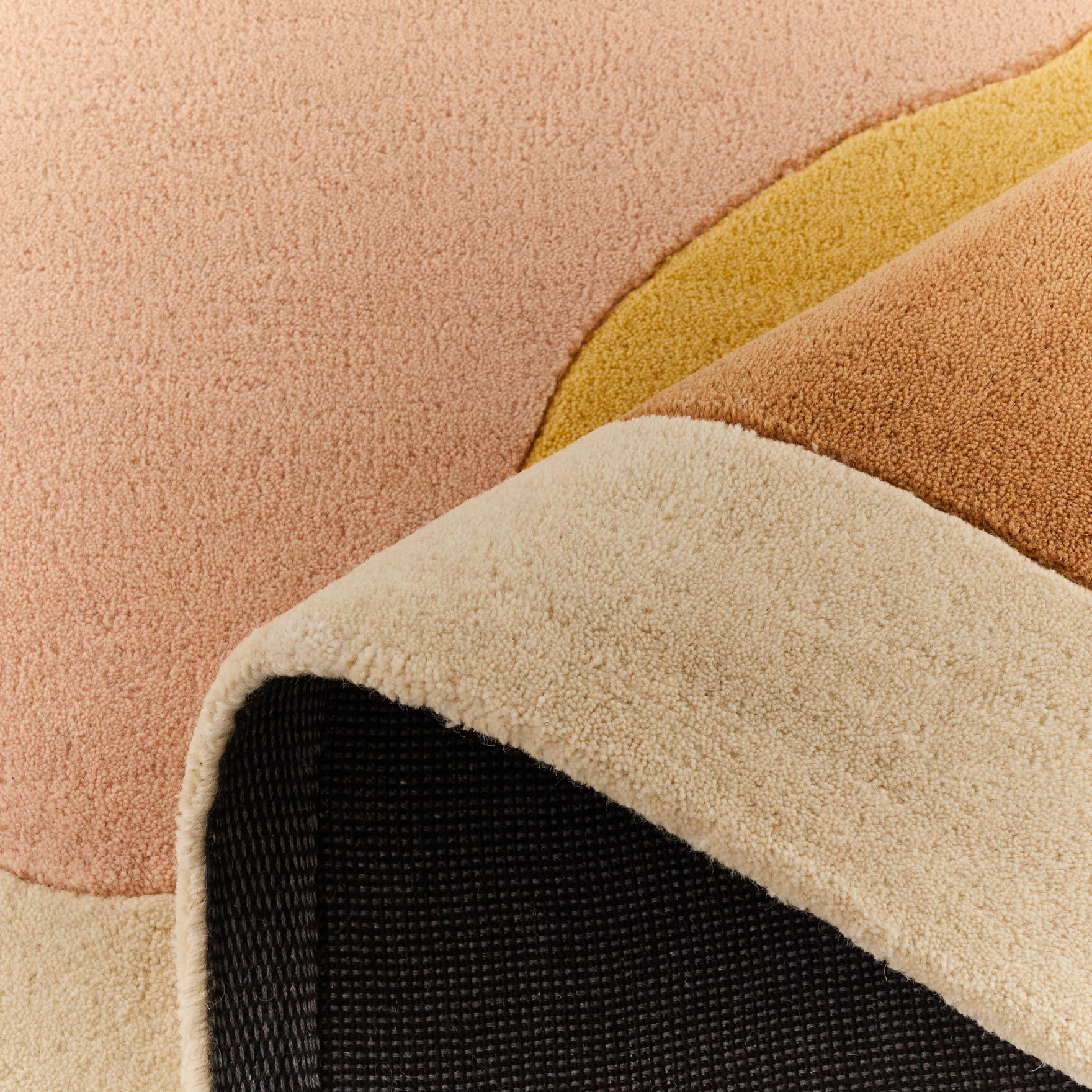 PANTONE - Tapis en laine fait main RAYON TENDRE pastel