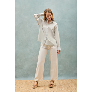 Camicia verde chiaro loose fit in lino e cotone con ricamo monogramma